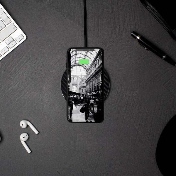 Wireless Charger
Description
The Solo fast wireless charger is the simplest and coolest way to charge your smartphone without cables. Just connect the solo to a laptop oSolo Wireless Charger - Carbon