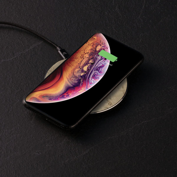 Description
The Solo fast wireless charger is the simplest and coolest way to charge your smartphone without cables. Just connect the solo to a laptop oSolo Wireless Charger – Erable
