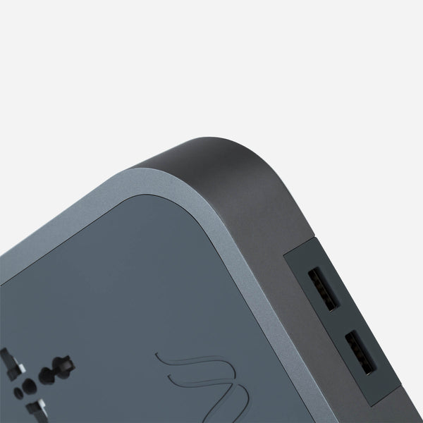 Description
Crafted using super-sturdy aluminum, the Woodie Hub charges 5 devices in one with style and elegance. Just place your Qi-compatible smartphone on Woodie Hub – Dark Rise
