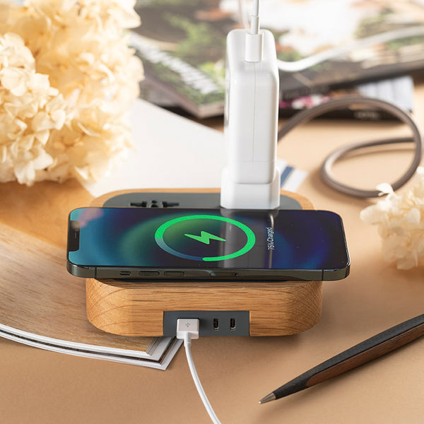Wireless Charger
Description
Crafted with precious walnut wood, the Woodie Hub charges  6 devices in one with style and elegance. Just place your Qi-compatible smartphone Woodie Hub – Espresso Pill