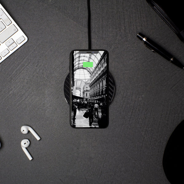 Wireless Charger







Description





The Solo fast wireless charger is the simplest and coolest way to charge your smartphone without cables. Just connect the solo to a laptop oSolo Wireless Charger - Carbon